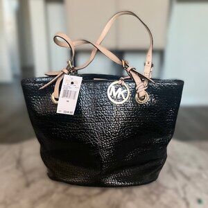 NWT Authentic Michael Kors Jet Set Leather Medium Tote Bag, Black
